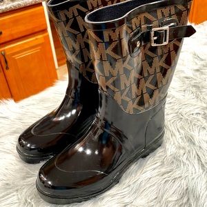 Michael Kors Monogram Rain boots New in size 9